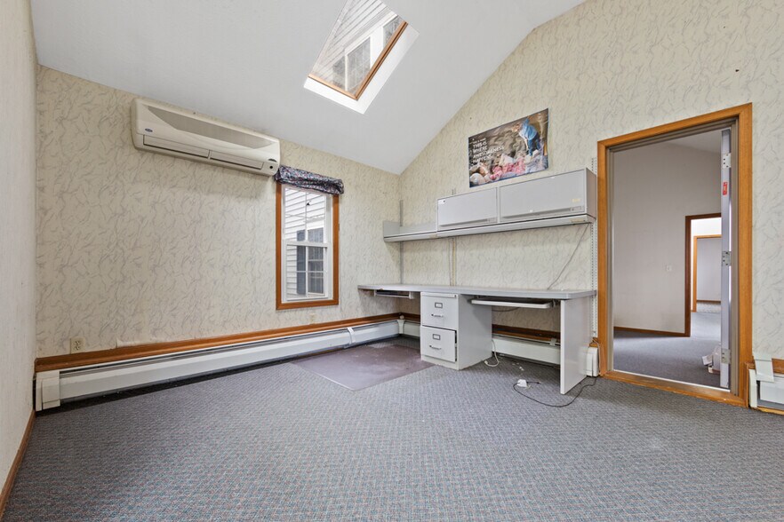 More Photos Of 9233 SR 14, Streetsboro Medical For Sale