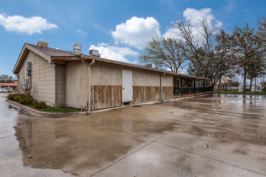 More Photos Of 444 Keller Pky, Keller Restaurant For Sale