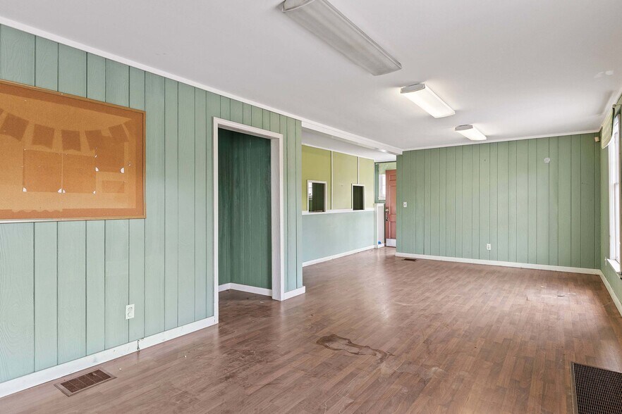 More Photos Of 2507 McCallie Ave, Chattanooga Office Residential For Sale