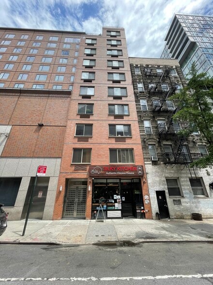 More Photos Of 137 E 13th St, New York Apartments For Sale