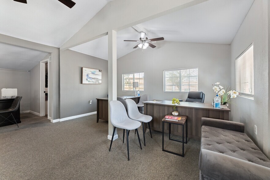 More Photos Of 1000 E University Dr, College Station Apartments For Sale