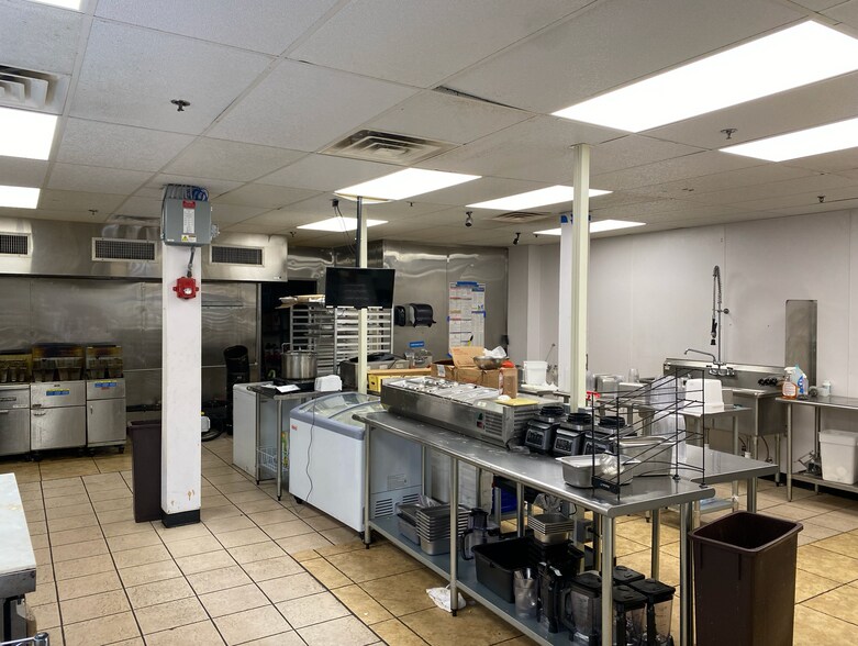 More Photos Of 444 High St, Morgantown Storefront Retail Residential For Lease