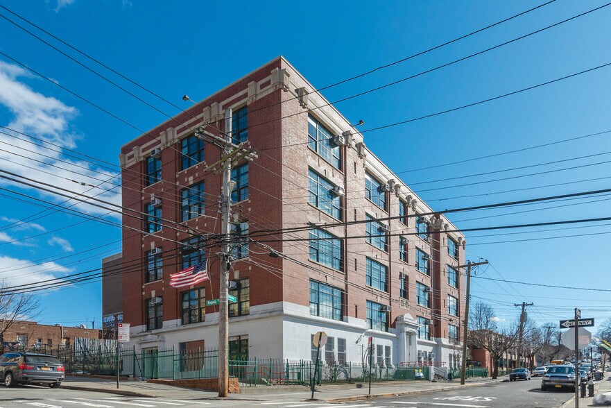 More Photos Of 679 Magenta St, Bronx Apartments For Sale
