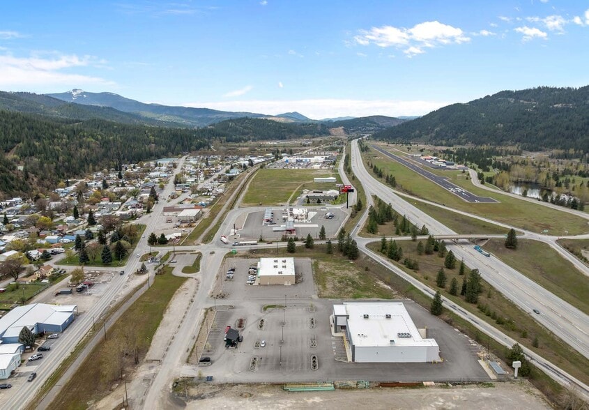 Primary Photo Of 20 Nearing Way, Kellogg Supermarket For Sale