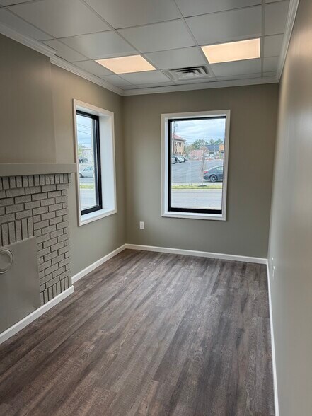 More Photos Of 347 20th St W, Jasper Office For Lease