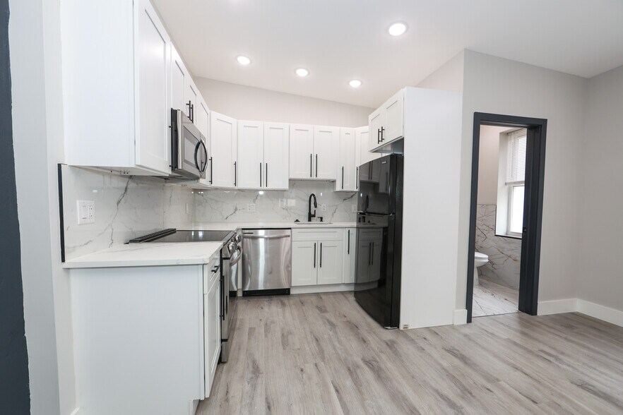 More Photos Of 3565 Kensington Ave, Philadelphia Storefront Retail Residential For Sale