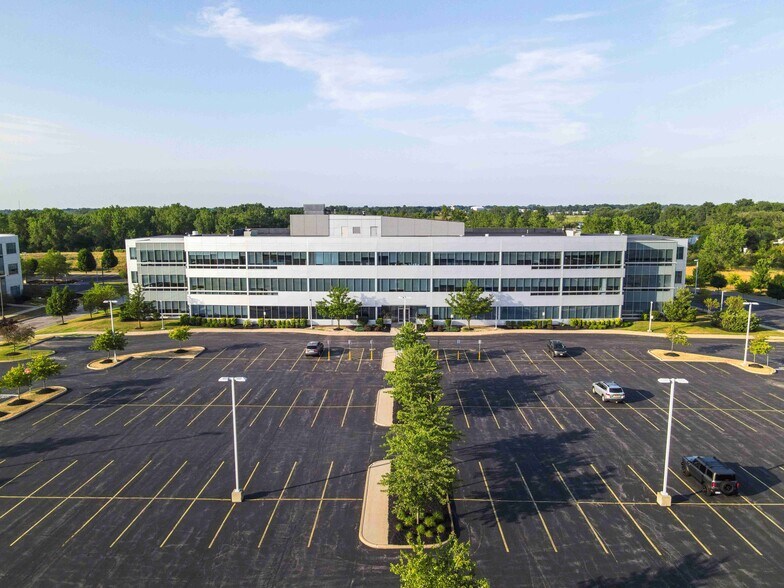 More Photos Of 600 Airborne Pky, Cheektowaga Unknown For Lease
