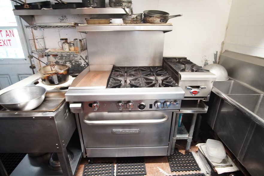 More Photos Of 6582-6584 Mission St, Daly City Storefront Retail Residential For Sale