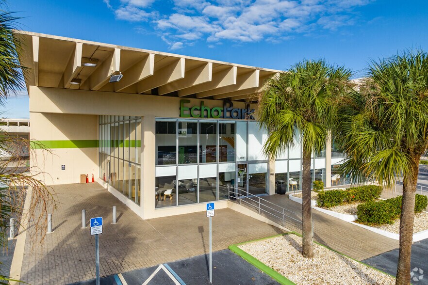 More Photos Of 4636 N Dale Mabry Hwy, Tampa Auto Dealership For Lease