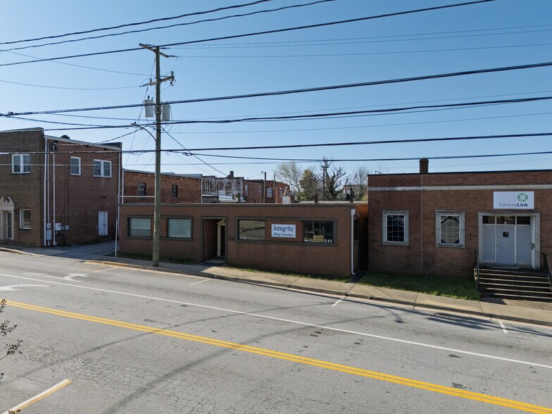 More Photos Of 109 W Atlantic St, South Hill Storefront Retail Office For Sale