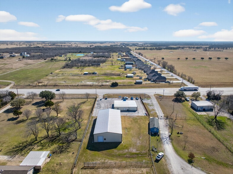 More Photos Of 15377 N Highway 34, Terrell Flex For Sale