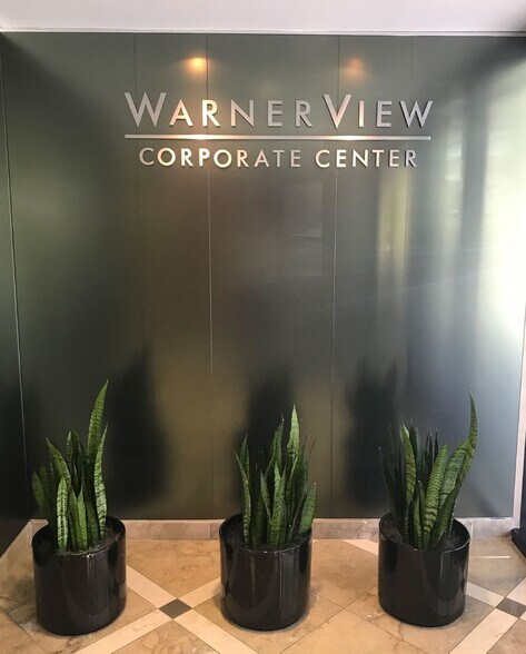 More Photos Of 5959 Topanga Canyon Blvd, Woodland Hills Office For Lease