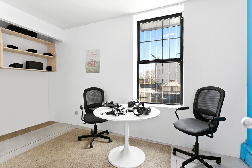 More Photos Of 183 Concord St, Brooklyn Flex For Sale