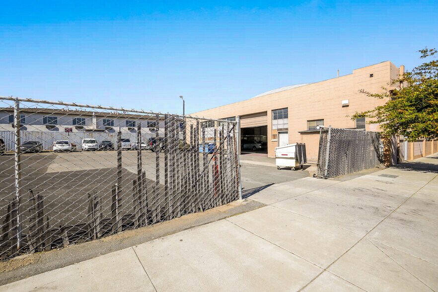 More Photos Of 2323 Nevin Ave, Richmond Auto Repair For Sale