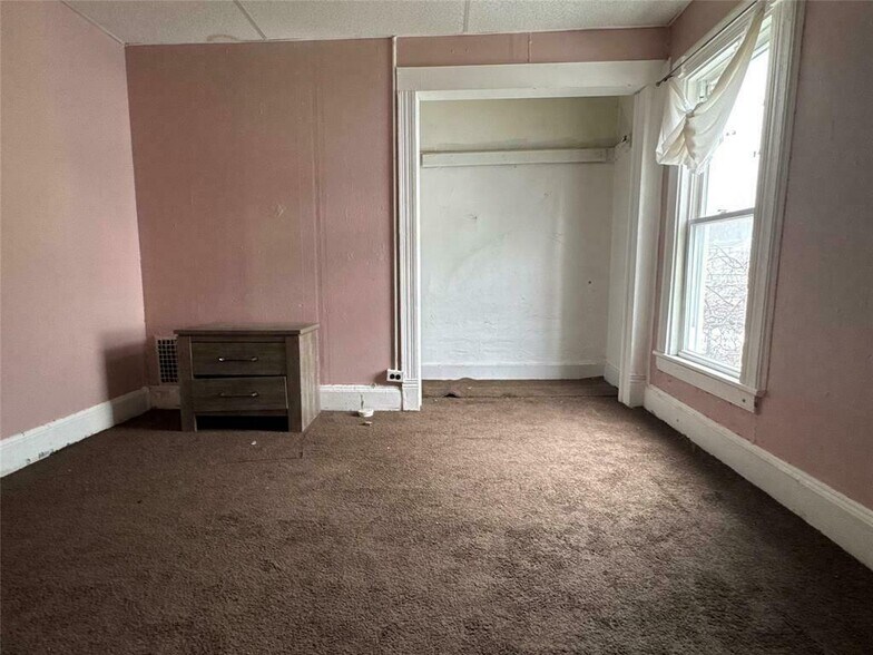 More Photos Of 99 Robinson St, Binghamton Multifamily For Sale
