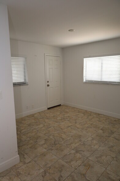 More Photos Of 340 Conniston Rd, West Palm Beach Apartments For Lease