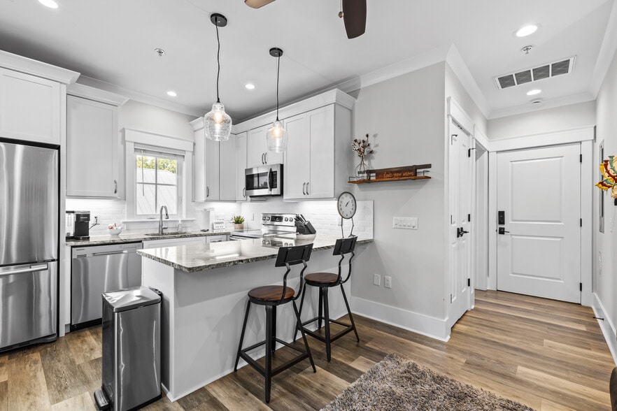 More Photos Of 8 State of Mind St, Bluffton Loft Creative Space For Sale