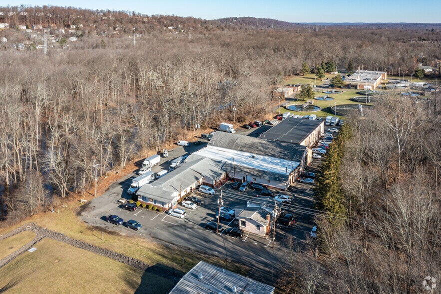 More Photos Of 10 Summit Ave, Berkeley Heights Warehouse For Lease