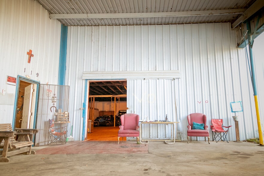 More Photos Of 119 Oldham St, Houston Warehouse For Sale
