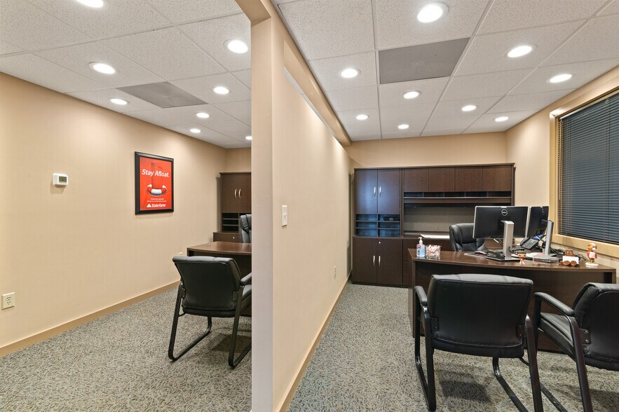 More Photos Of 1326 E Pembroke Ave, Hampton Office For Sale