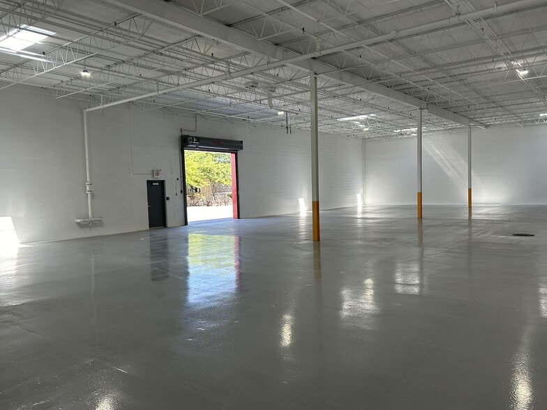 More Photos Of 4202 W 45th St, Chicago Warehouse For Lease