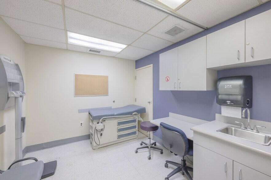 More Photos Of 100 Curtis St, Providence Medical For Sale