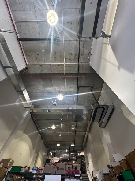 More Photos Of 82 Suydam St, Brooklyn General Retail For Lease