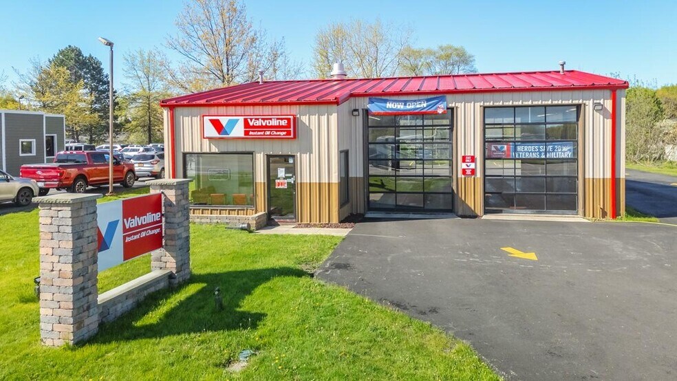 Primary Photo Of 5556 Camp Rd, Hamburg Freestanding For Sale