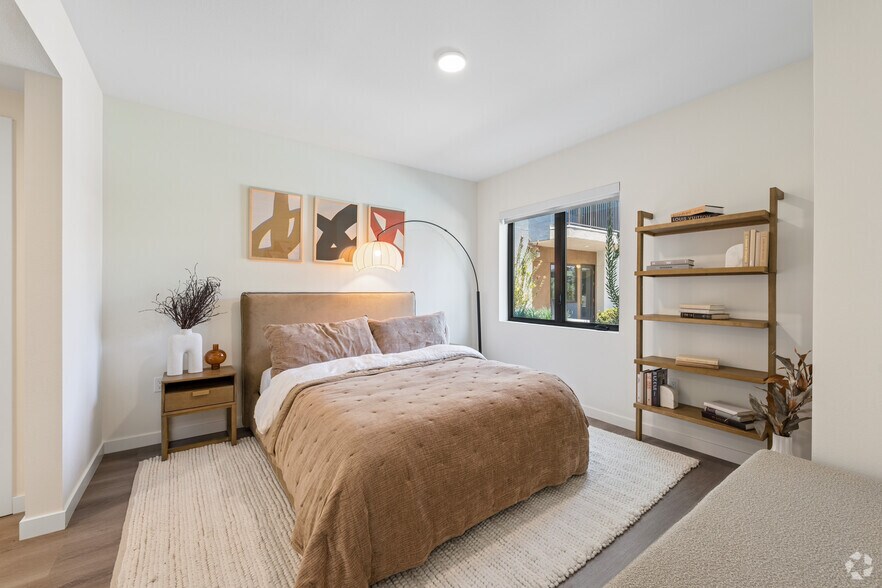 More Photos Of 127 W Pomona St, Monrovia Apartments For Lease