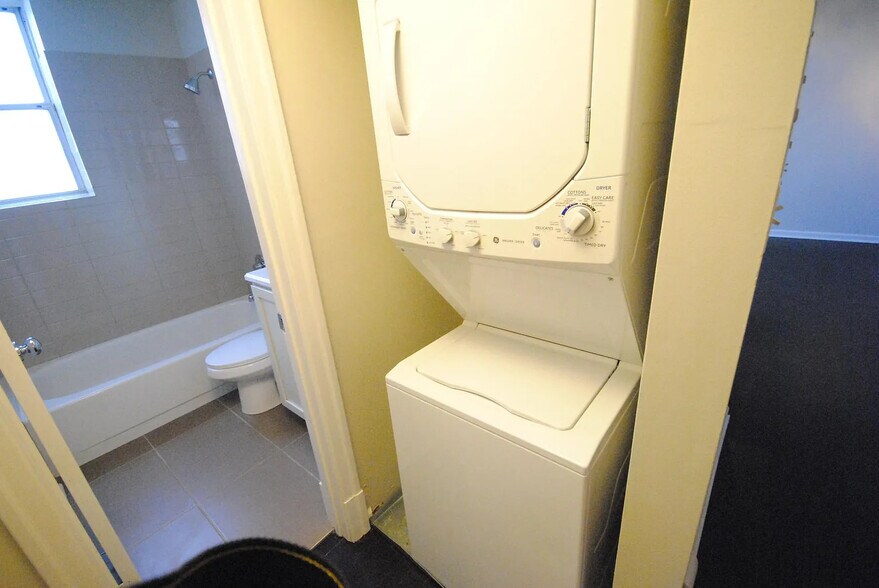 More Photos Of 3453 Crittenden St, Saint Louis Apartments For Sale