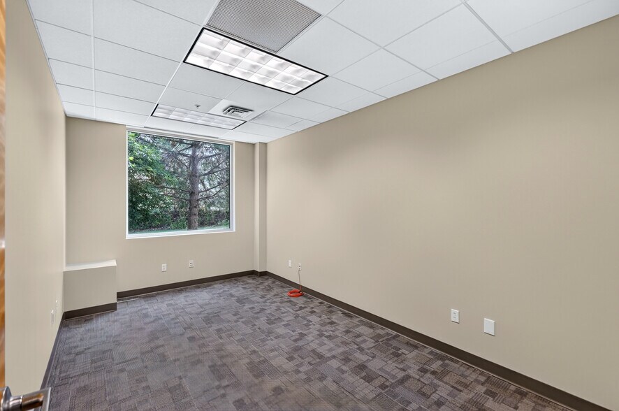 More Photos Of 2208 N Swing Ln, Liberty Lake Medical For Lease