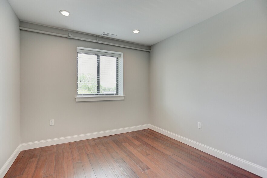 More Photos Of 218 W Main St, Urbana Office For Sale