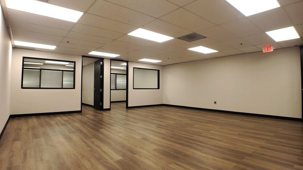 More Photos Of 200 Chisholm Pl, Plano Office For Sale