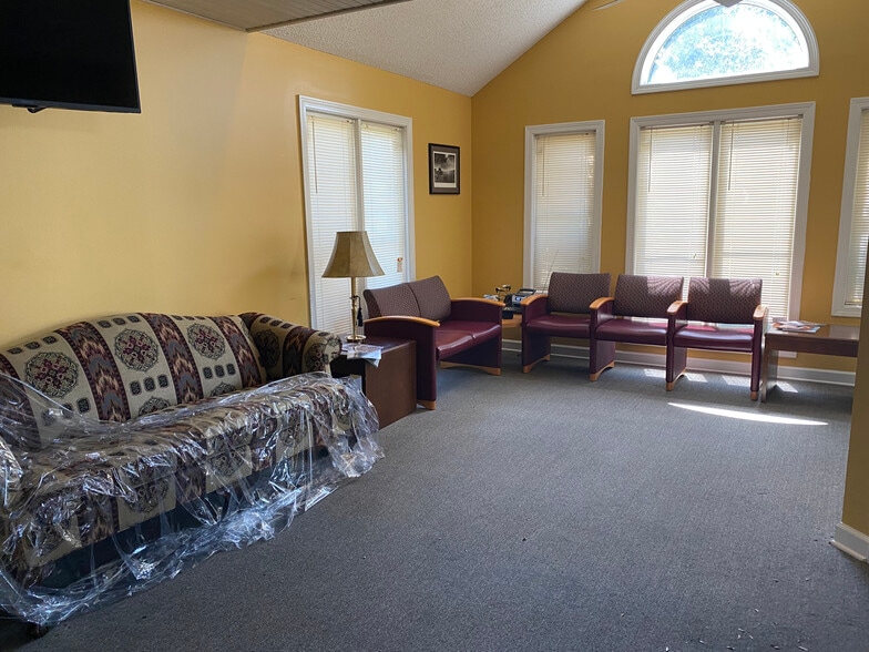 More Photos Of 310 Tyler St, West Memphis Medical For Lease