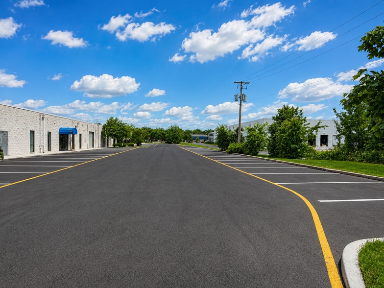 More Photos Of 307 Ruthar Dr, Newark Office For Sale