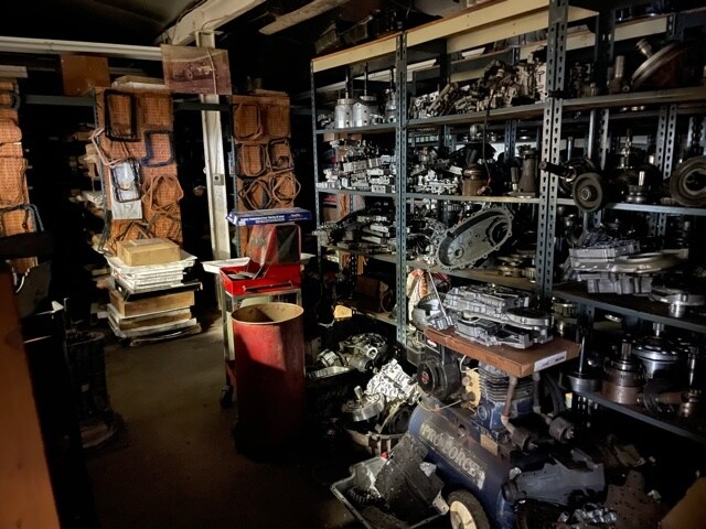 More Photos Of 15 New Cedar, Hamilton Auto Repair For Sale