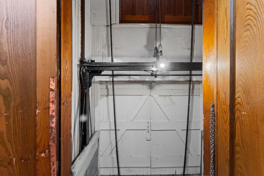 More Photos Of 150 Main St, Johnson City Medical For Sale