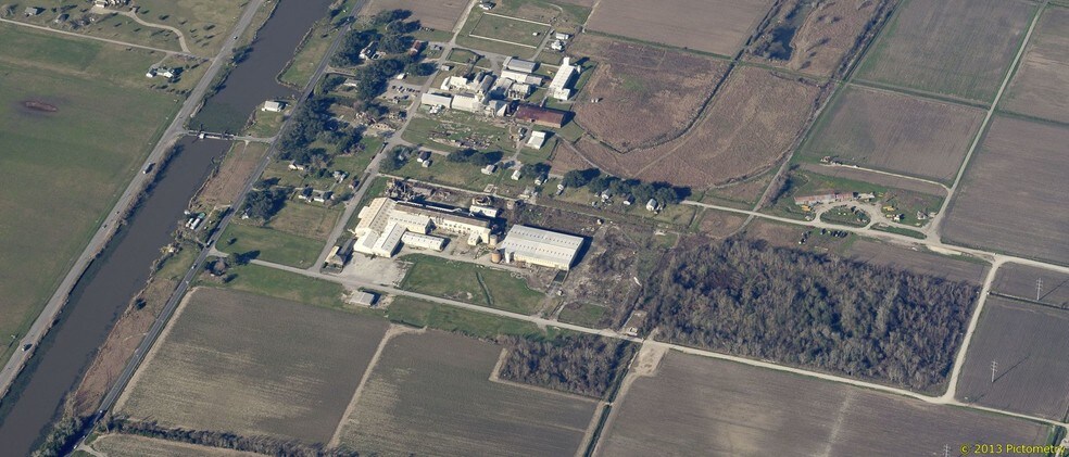 More Photos Of 139 Joe Brown Rd, Lockport Warehouse For Sale