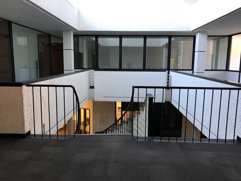 More Photos Of 222 Osborne St N, Winnipeg Medical For Lease