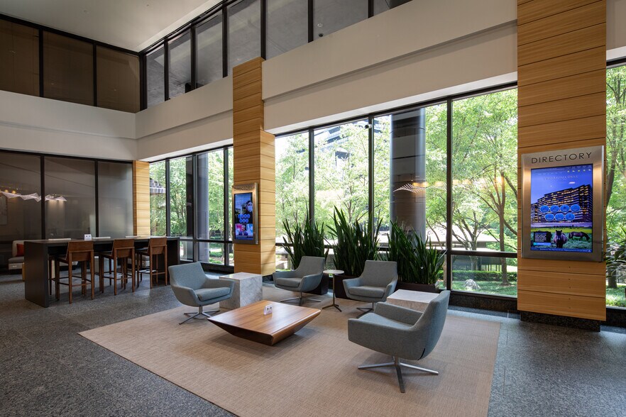 More Photos Of 2 Ravinia Dr, Atlanta Office For Lease