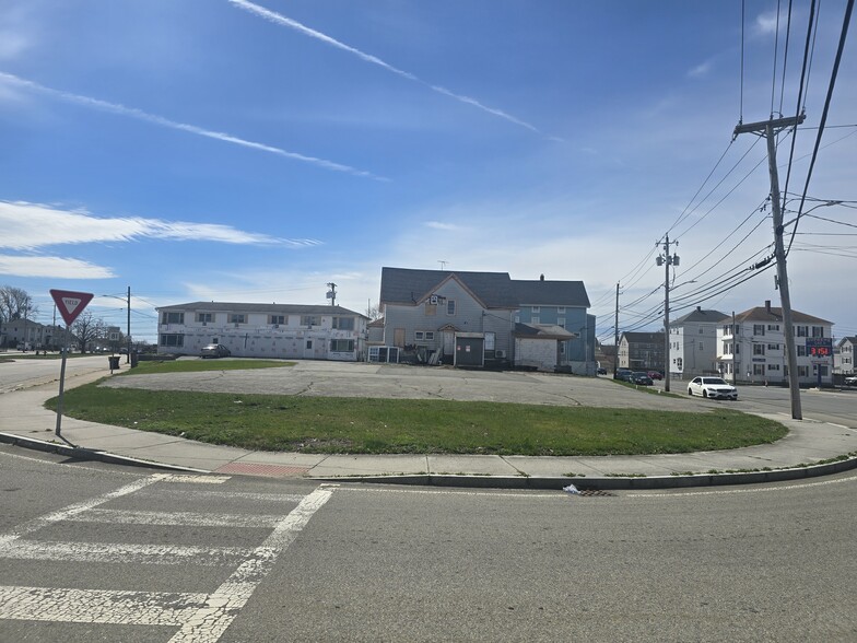 Primary Photo Of 20 Laurel St, Fall River Apartments For Sale