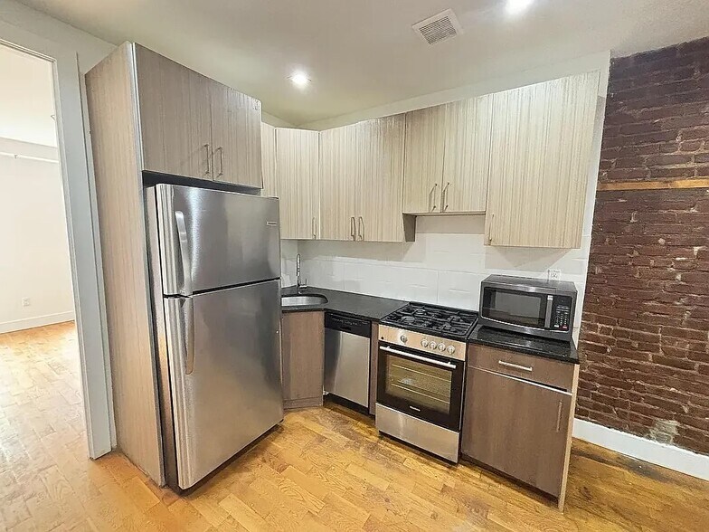 More Photos Of 71-06 Fresh Pond Rd, Ridgewood Apartments For Sale
