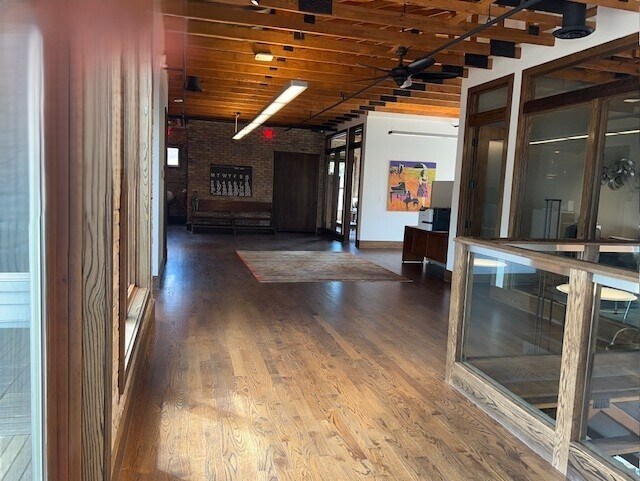 More Photos Of 220 N River St, East Dundee Freestanding For Sale