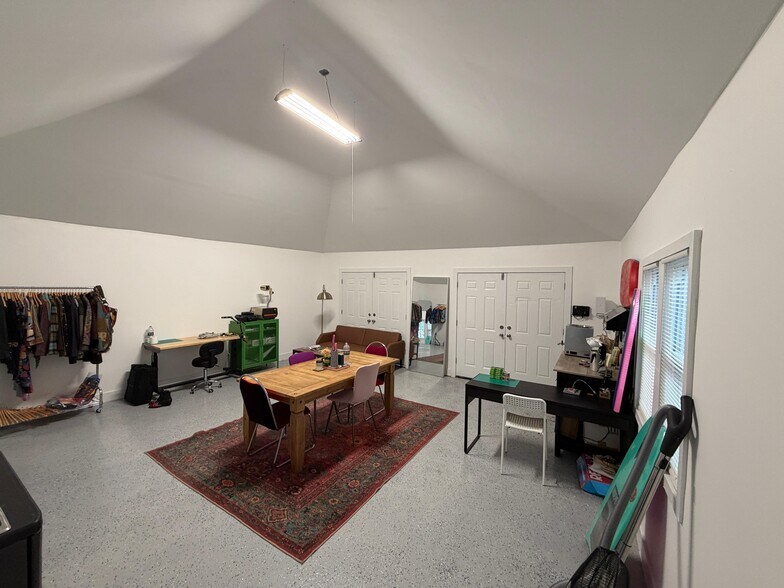More Photos Of 6611 Almeda Ave, Arverne Apartments For Lease