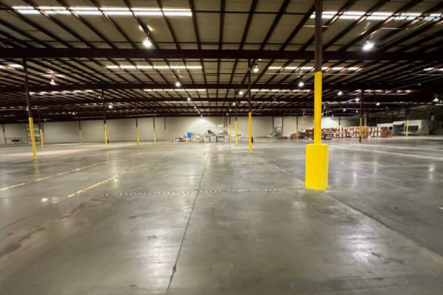 More Photos Of 119 Northeast Dr, Loveland Warehouse For Lease