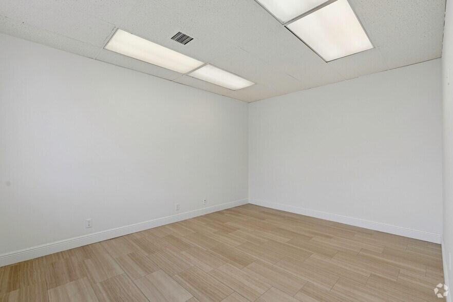 More Photos Of 2020 W McNab Rd, Fort Lauderdale Unknown For Lease