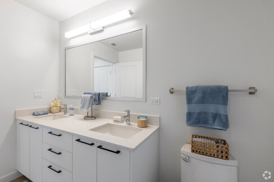 More Photos Of 8205 Commerce, Miami Lakes Apartments For Lease