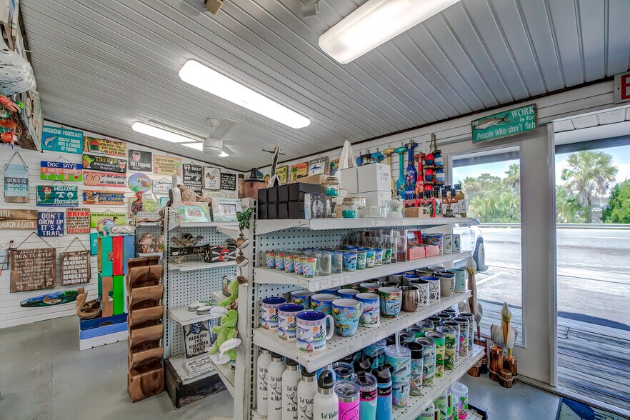 More Photos Of 7154 Shoal Line Blvd, Spring Hill Marina For Sale