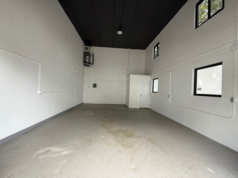 More Photos Of 1777 Blount Rd, Pompano Beach Warehouse For Sale