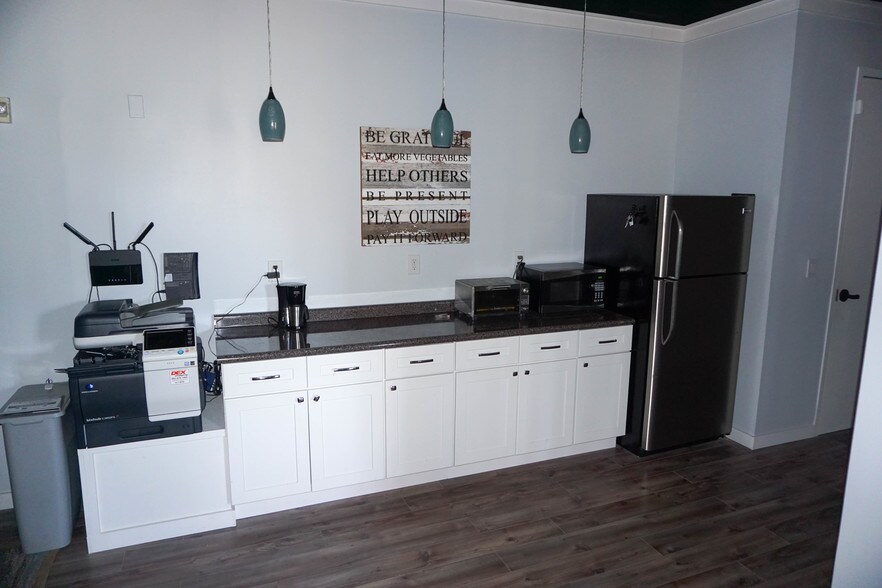 More Photos Of 2050 W County Highway 30A, Santa Rosa Beach Loft Creative Space For Sale